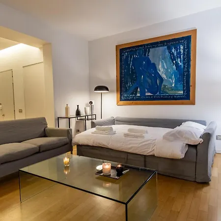 Attic With Terrace & Jacuzzi דירה *