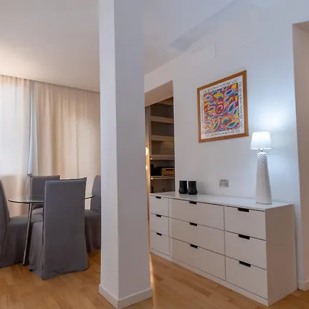 Attic With Terrace & Jacuzzi דירה רומא