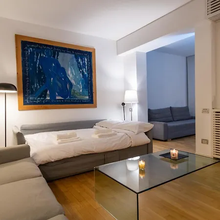 Attic With Terrace & Jacuzzi * Rom